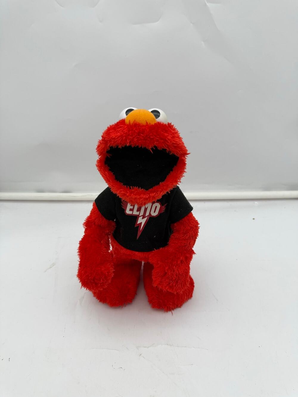 Sesame Street Elmo Dancing Singing Interactive Plush